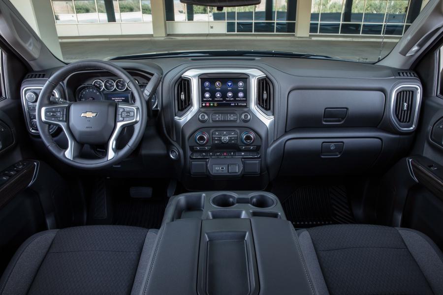 Торпедо Chevrolet Silverado LT Turbo Double Cab 2018 года  (фото 13 из 13)